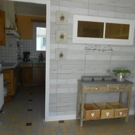 Chaleureux En Pleine Campagne Avec Cour Privee, Velos, Ping-pong Et A 1h De Paris - Fr-1-590-22 *