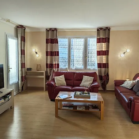 Chaleureux En Pleine Campagne Avec Cour Privee, Velos, Ping-pong Et A 1h De Paris - Fr-1-590-22 Bolleville (Seine-Maritime)